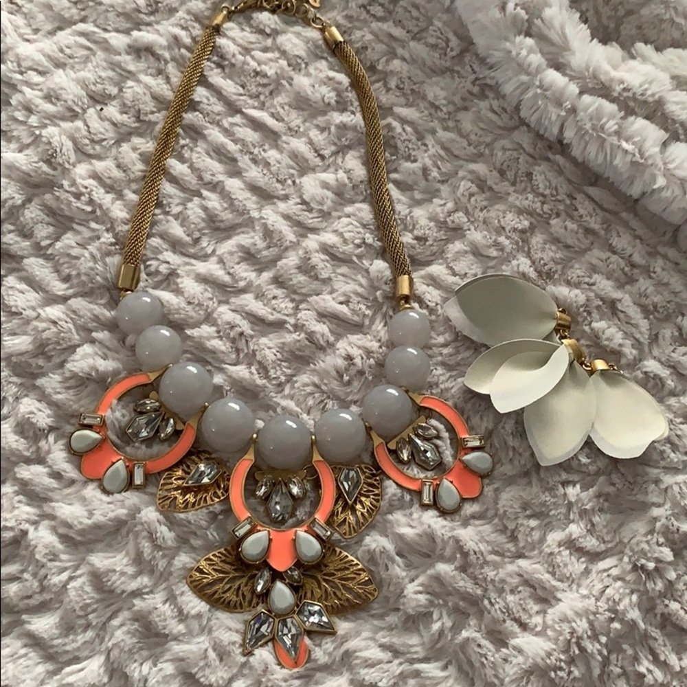 Stella & Dot Statement Necklace